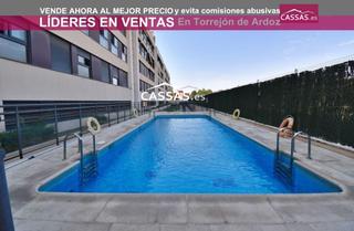 Piso  Paseo convivencia. Soto del henares  2 habitaciones y 2 baos, garaje, trastero y p