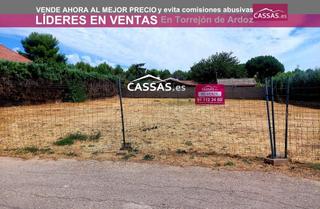 Terreny residencial  Calle segunda. Paracuellos del jarama  parcela de 1.000m2
