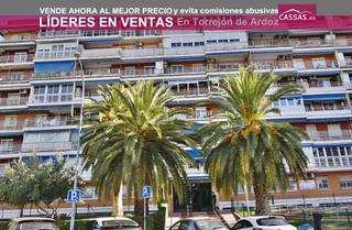 Pis  Calle pozo nieves. Parque de cataluña 4 habitaciones y 2 baños. de esquina con terr