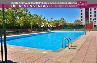 Pis  Calle platino. Zona platino  2 habitaciones, 2 baños. garaje, trastero y piscin