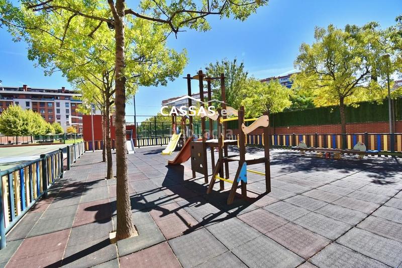 Foto b210d9f6-9cf8-4709-8910-c7d250feafb9. Appartamento con riscaldamento parcheggio piscina in Torrejón de Ardoz