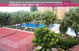 Pis  Calle curas. Torrepista. reformado. 4 habitaciones y 2 baos. piscina