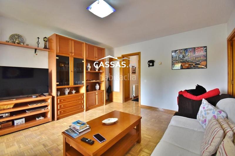 Foto c16c93ef-a78b-4c16-a305-6fa7751306f7. Pis amb calefacció piscina a Veredillas Torrejón de Ardoz