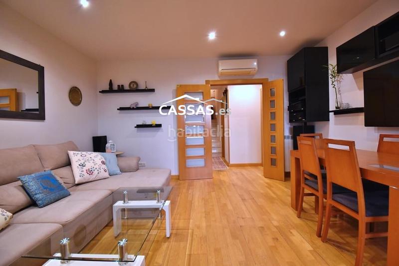 Foto 1e6d21d2-20e1-48e9-8fb4-109edbc6af44. Àtic amb calefacció aparcament piscina a Virgen del Rosario Torrejón de Ardoz