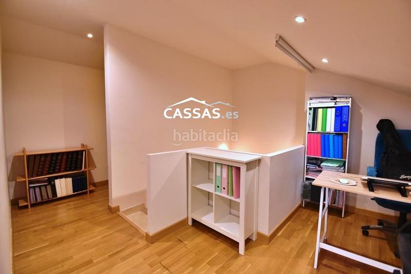 Foto 359412e3-be3b-4fda-9559-fffdb898714b. Àtic amb calefacció aparcament piscina a Virgen del Rosario Torrejón de Ardoz