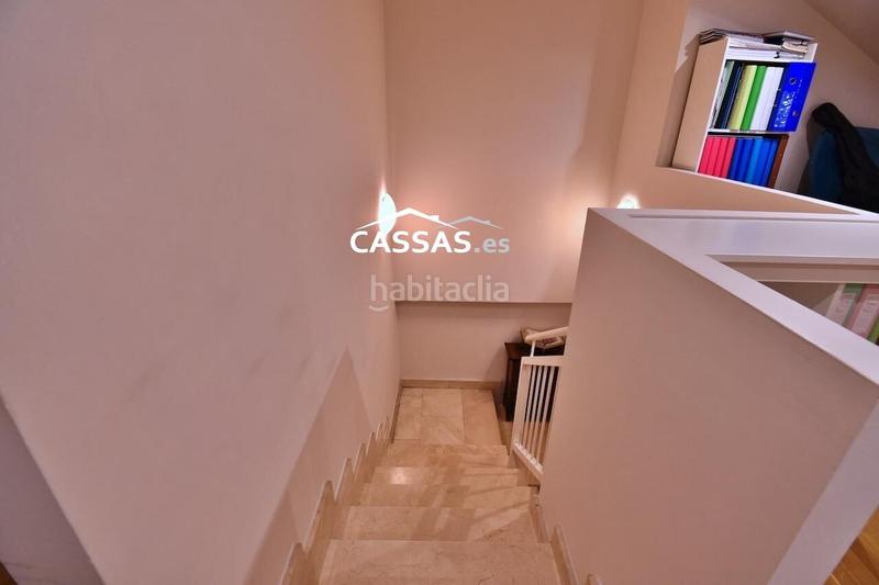 Foto 49dc9e72-f535-4277-876c-fe39db2304ee. Àtic amb calefacció aparcament piscina a Virgen del Rosario Torrejón de Ardoz