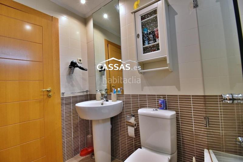 Foto 4d2a9ff8-b66b-49b1-8021-cdb3a56033e8. Àtic amb calefacció aparcament piscina a Virgen del Rosario Torrejón de Ardoz