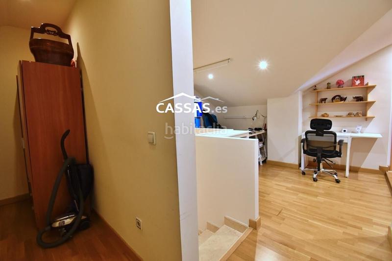 Foto 7286988c-660c-4a12-a1d6-50e92f2f441d. Àtic amb calefacció aparcament piscina a Virgen del Rosario Torrejón de Ardoz