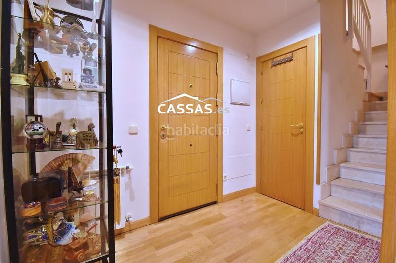 Foto 7bef0bbe-f487-4e25-9cf6-d8025fa79553. Àtic amb calefacció aparcament piscina a Virgen del Rosario Torrejón de Ardoz