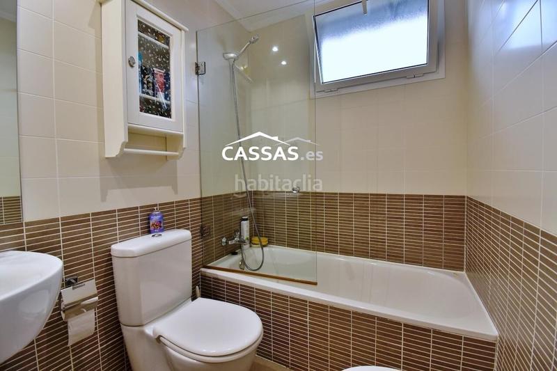 Foto a628296a-b801-40e8-8b9e-bbd38a8ab12f. Àtic amb calefacció aparcament piscina a Virgen del Rosario Torrejón de Ardoz