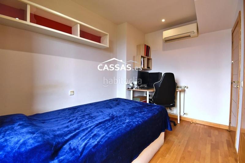 Foto d744351b-cff8-4246-931d-0b718cdeb2c8. Àtic amb calefacció aparcament piscina a Virgen del Rosario Torrejón de Ardoz