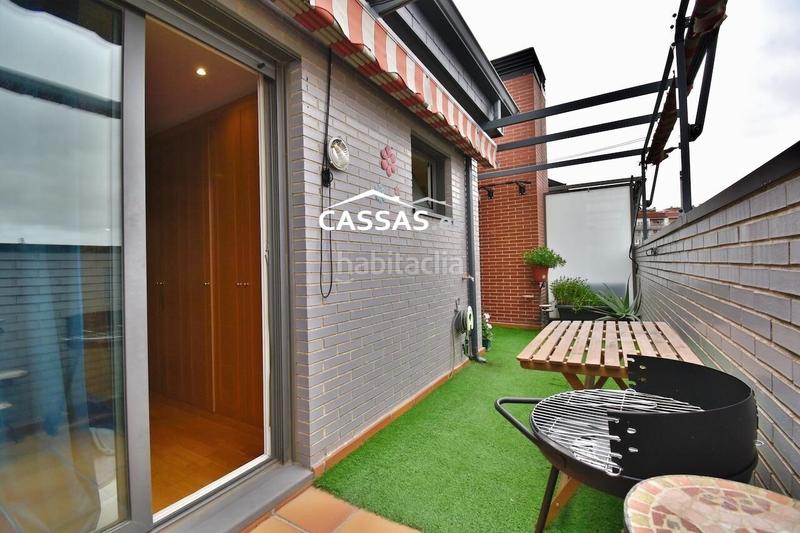 Foto d895c46d-39b2-4dd2-80cb-3565b6bc36e9. Àtic amb calefacció aparcament piscina a Virgen del Rosario Torrejón de Ardoz