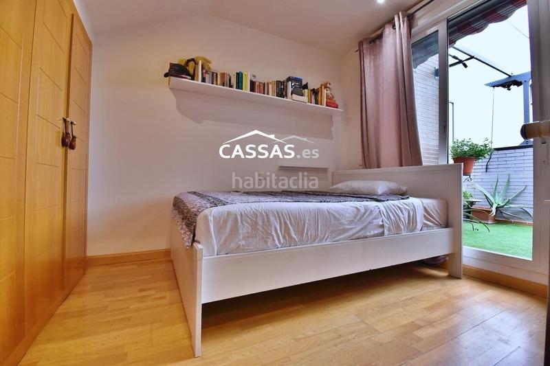 Foto eb8108aa-4038-44c2-9021-d2ca254e7a43. Àtic amb calefacció aparcament piscina a Virgen del Rosario Torrejón de Ardoz