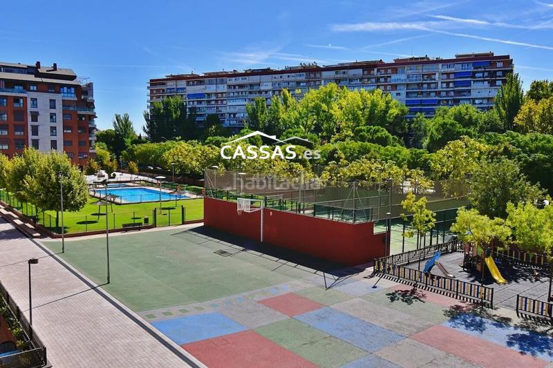 Foto ef115be5-e45d-4f3c-8ffa-533c8ca16ca8. Àtic amb calefacció aparcament piscina a Virgen del Rosario Torrejón de Ardoz