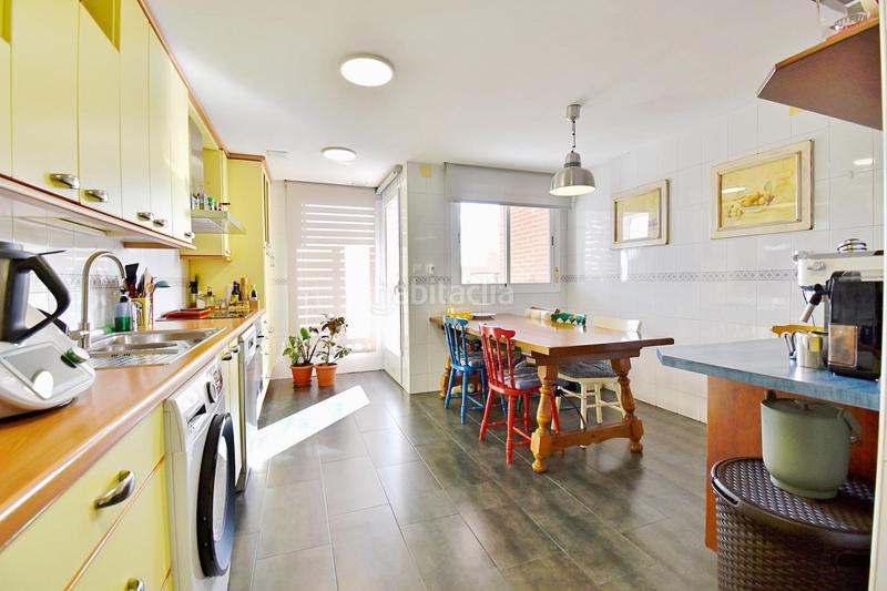 Foto ddb22176-0d10-4087-8f11-4bb2606ad5cf. Pis amb calefacció aparcament a Fresnos I y II Torrejón de Ardoz