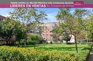 Pis  Calle virgen de loreto. Torreparque veredillas. reforma a estrenar de 3 habitaciones con