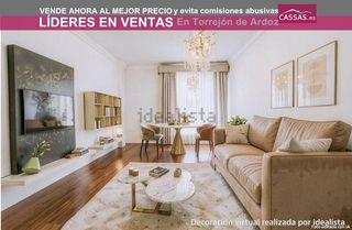 Appartamento in Virgen del Rosario. Zona carretera de loeches piso de 3 habitaciones y 2 baños. gara