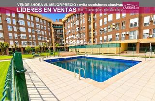 Pis a Virgen del Rosario. Zona carretera de loeches piso de 3 habitaciones y 2 baños. gara