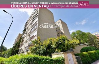 Flat  Avenida lisboa. Zona veredillas  orbasa  piso de 3 dormitorios y terraza. ascens