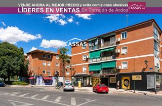 Etagenwohnung  Calle pino. Circunvalación 3º planta sin ascensor  piso a reformar de 3 habi