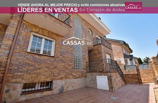 Doppelhaus  Calle poseidon. Fresnos chalet pareado , 5 habitaciones, 4 baños, piscina, garaj