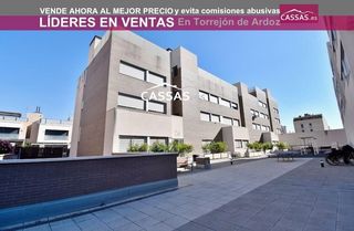 Piso  Paseo juan bautista monegro. Soto del henares  2 habitaciones, 2 plazas de garaje y trastero.