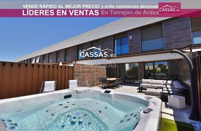 Foto 138b211c-c8cb-4383-a1c7-a48de49532d0. Casa adossada amb calefacció aparcament a Fresnos I y II Torrejón de Ardoz