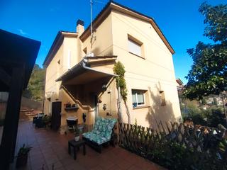 Chalet in Corbera de Llobregat