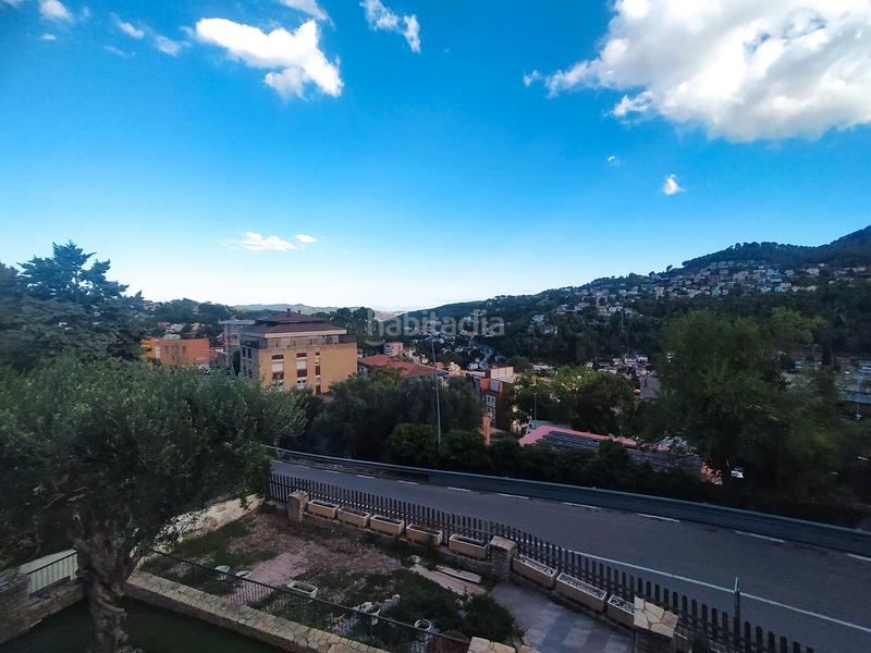Foto 1aad0139-e323-4279-81a4-d14baedc23fa. Xalet amb xemeneia calefacció piscina a Corbera de Llobregat