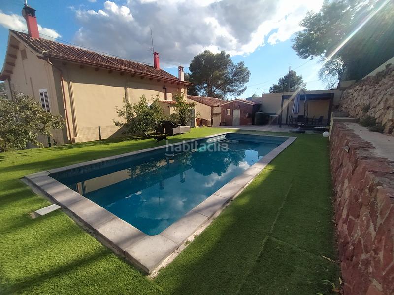 Foto 33f7b076-39ad-4b17-8d0c-74ee83ca7cd0. Xalet amb xemeneia calefacció piscina a Corbera de Llobregat