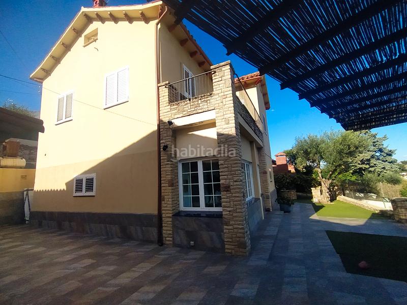 Foto 746d4bd7-aaa7-44d5-a658-831d2feef018. Xalet amb xemeneia calefacció piscina a Corbera de Llobregat