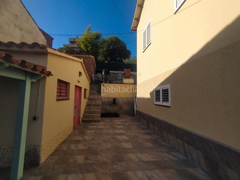 Foto db2355a2-c775-4d9a-a92f-252b5aa3747a. Xalet amb xemeneia calefacció piscina a Corbera de Llobregat