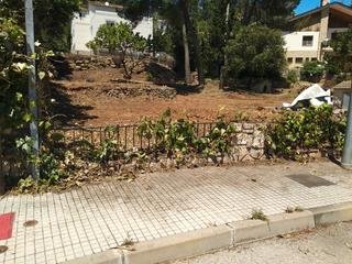 Residential Plot in Camí de la creu de l'aragall 33. Se vende terreno llano de 700 m² con permisos listos para constr