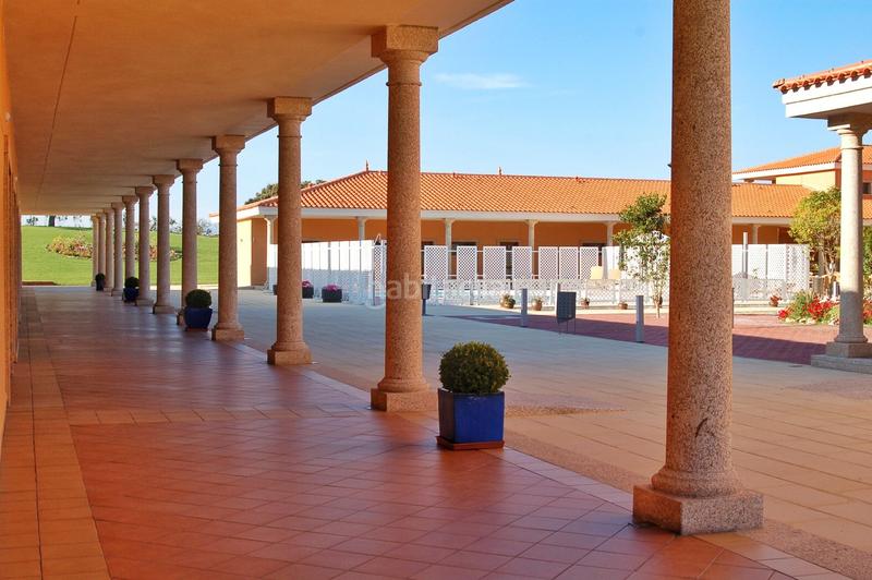 Foto 368102ed-1e65-43d8-a3f3-8885475513d0. Edifici a Serrejón