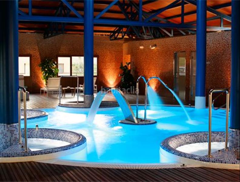 Foto ac8d4f69-01a8-4897-8063-d2b8ab76df77. Edifici a Serrejón