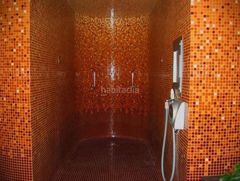 Foto b8b56da5-8ae1-43fd-bd64-9e7d2c4ad868. Edifici a Serrejón