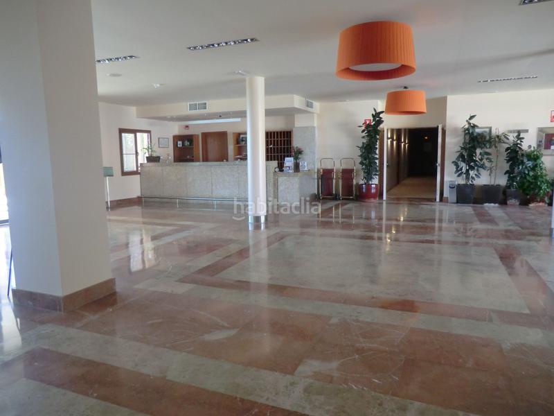 Foto f6fb315c-7579-4b66-8b92-5f6764254ac0. Edifici a Serrejón