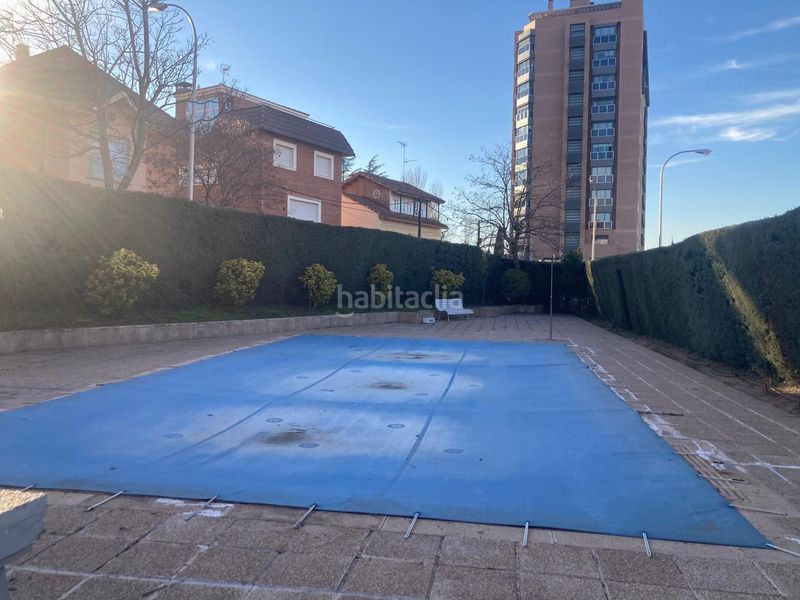 Foto 936cbc51-6676-425f-8057-09a3845e1c7c. Lloguer pis amb calefacció aparcament piscina a Valdezarza Madrid
