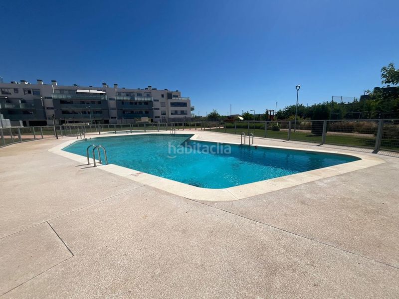 Foto 0ab32898-a041-4601-aeed-1e082fc4af7c. Planta baixa amb calefacció aparcament piscina a Villalbilla