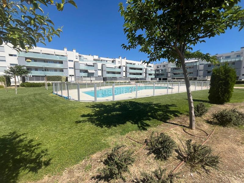 Foto fb601a98-c134-4264-a5cd-88b5011f0bb1. Planta baixa amb calefacció aparcament piscina a Villalbilla