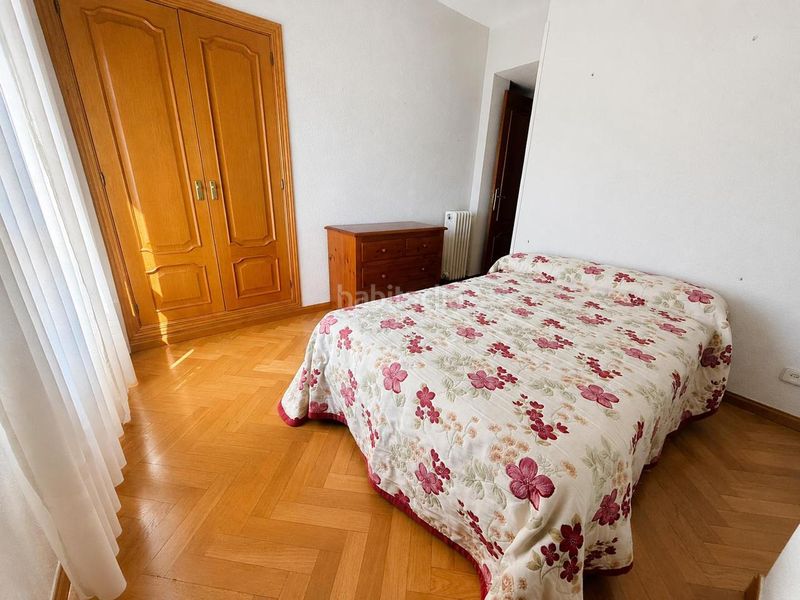 Foto 5f72785d-994f-4e42-9e28-e73ca3ab2841. Piso en Peñagrande Madrid