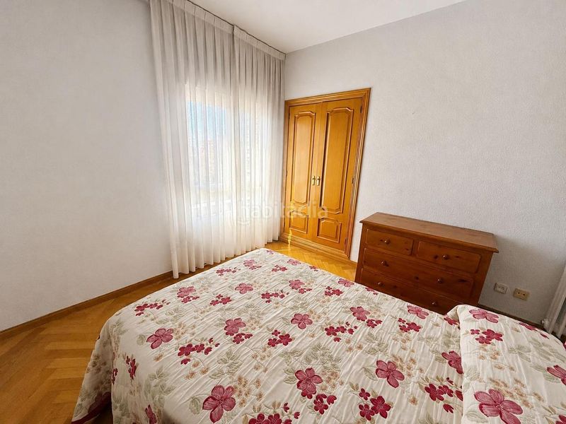Foto 7869f8fd-d8bb-4724-9879-e63c9859f370. Flat with heating in Peñagrande Madrid