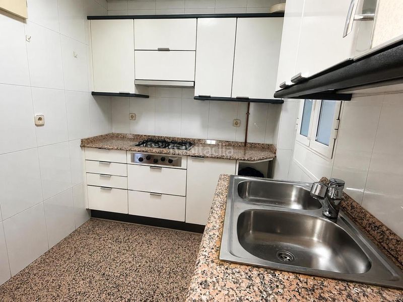 Foto de97eb83-38d1-4bf0-b8d4-81fd3dc77d2b. Flat with heating in Peñagrande Madrid