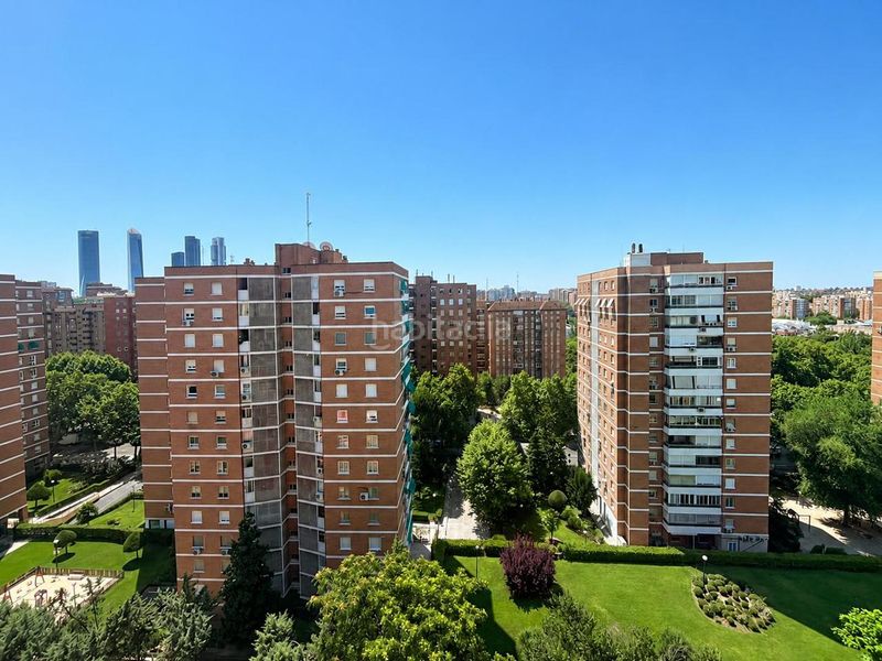 Foto 758a33c3-806d-4858-81b7-5eeae5396b95. Piso en La Paz Madrid