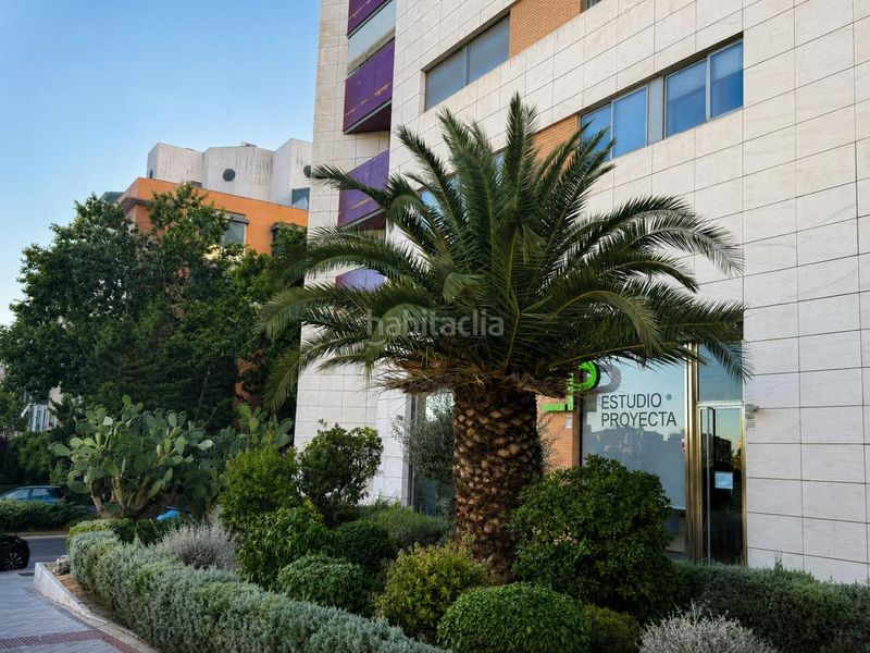Foto b642e9e7-e8f3-490e-9090-51b4abc00f06. Pis amb calefacció piscina a Arroyo del Fresno Madrid