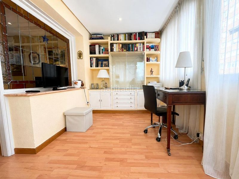 Foto b852fab1-4ee3-412a-9894-56792b4e88ca. Piso en La Paz Madrid