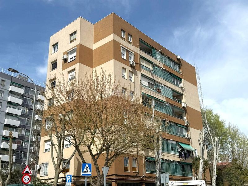 Foto 6310f242-b33a-4bc9-a28a-85498e2f7180. Piso en La Serna Fuenlabrada