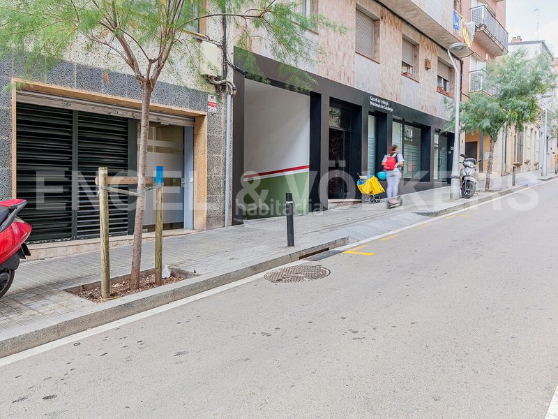 Foto 0139c786-6734-40fd-ab01-4f1efe4047f9. Local comercial a Putget - Farró Barcelona