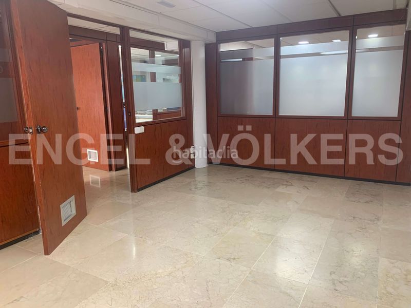 Foto bd2760d1-cd7b-4d47-887a-0f962012cc19. Local comercial a Putget - Farró Barcelona
