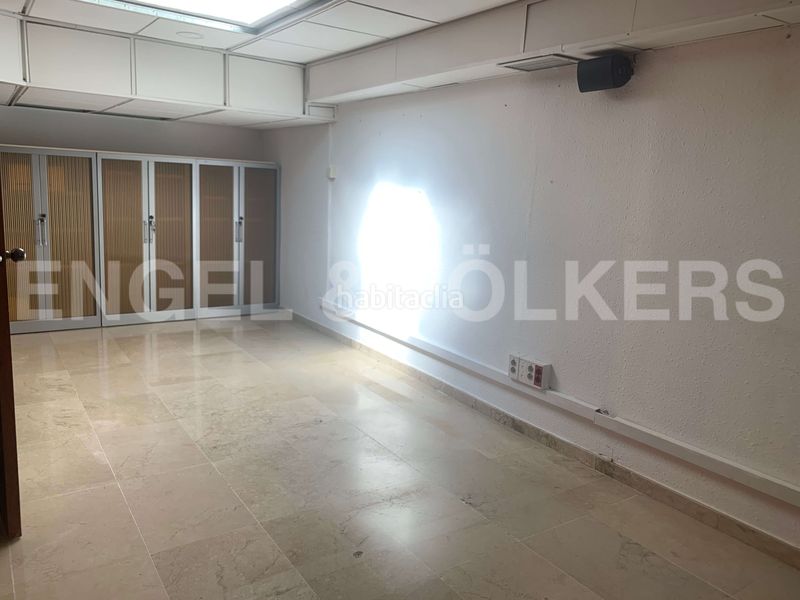 Foto fcb004c5-62d2-4039-965a-b35b3e60b925. Local comercial a Putget - Farró Barcelona